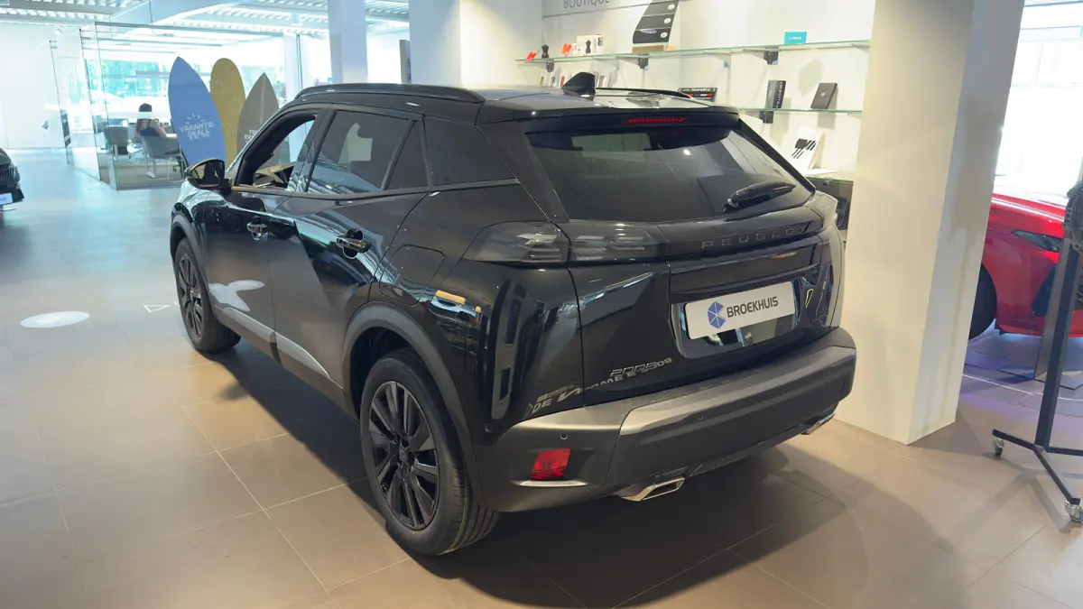 GT | Active Safety Brake met camera en radar (automatisch noodremsysteem) met Distance Alert (waarschuwing dreigende aanrijding) | Advanced Active Safety Brake met camera en radar | Climate 