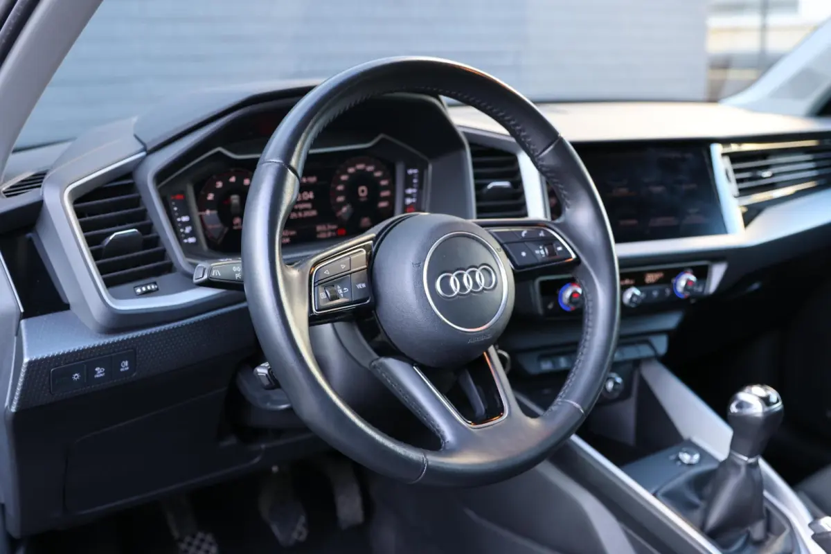 30 TFSI S Line Pro Line S | LED | PDC |