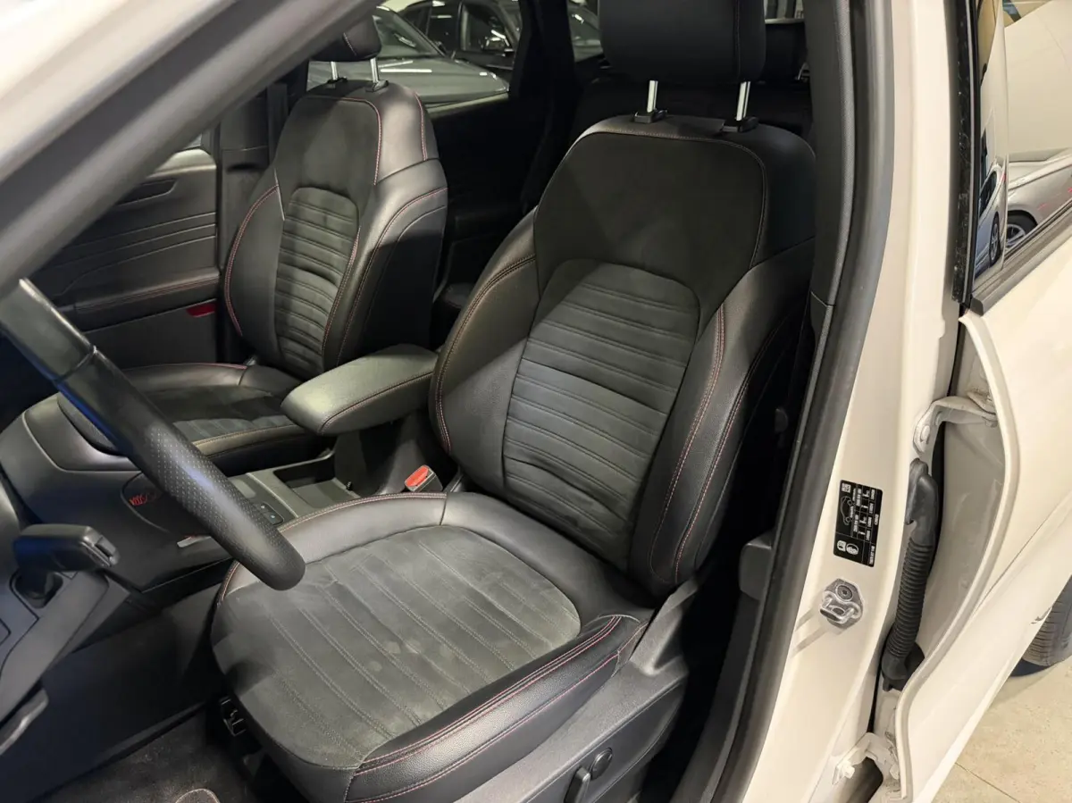 2.5 PHEV ST-Line X B&O Pano Camera Winterpack NAP