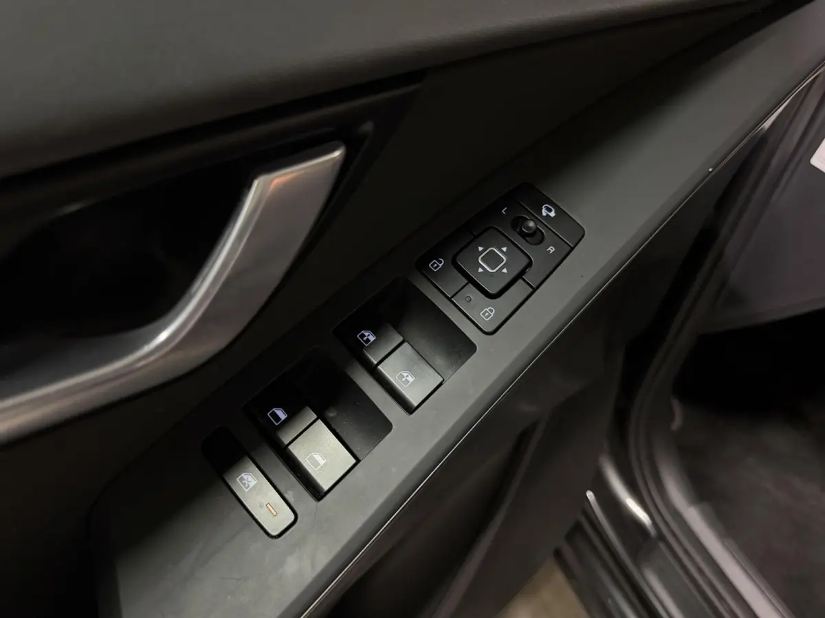 1.6 GDi Hybrid DynamicLine Camera Adaptive Cruise