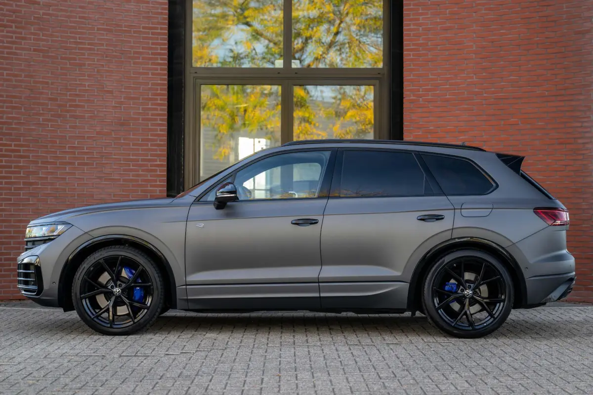 3.0 TSI eHybrid R 4M Puglia MATLAK DynAudio