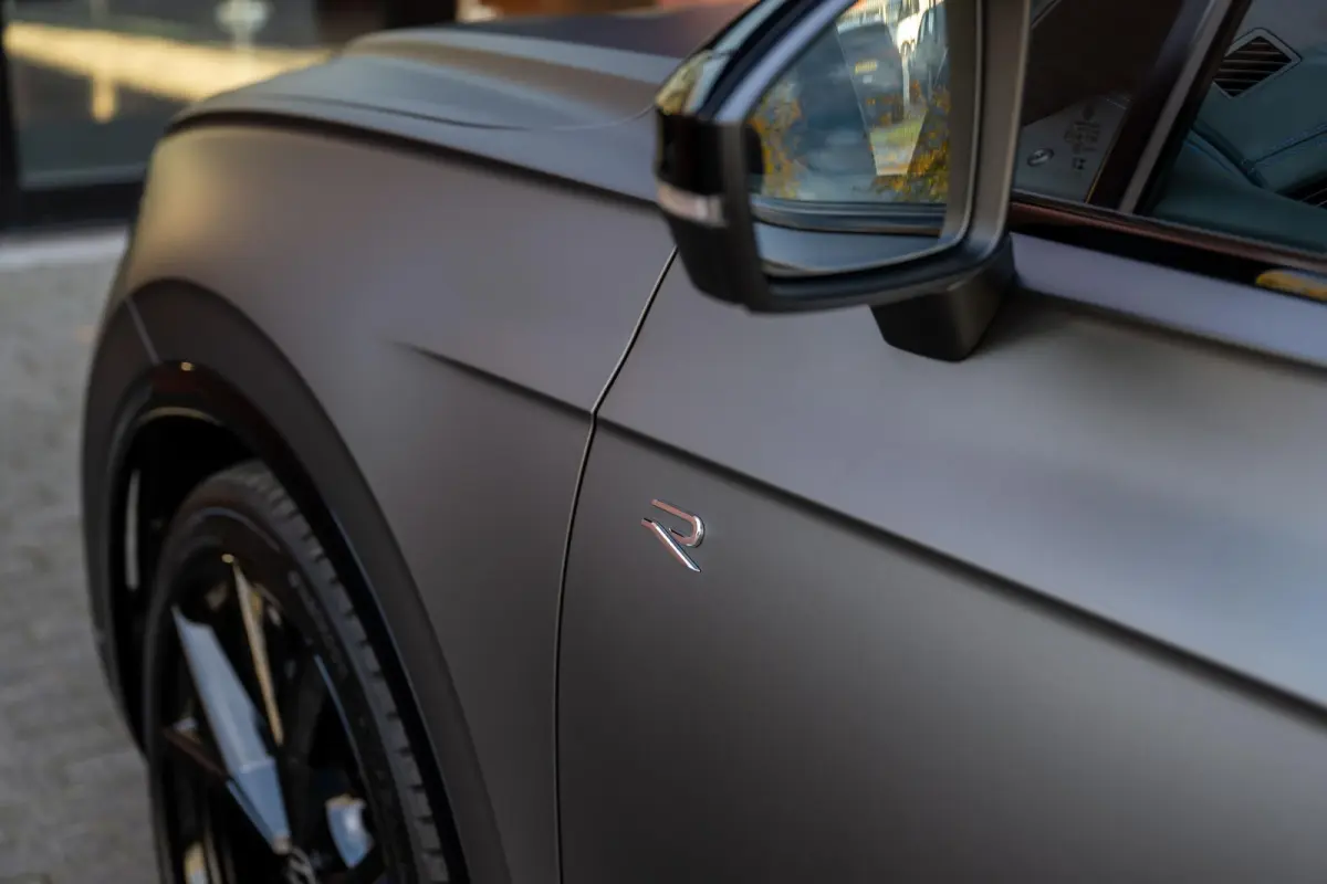 3.0 TSI eHybrid R 4M Puglia MATLAK DynAudio