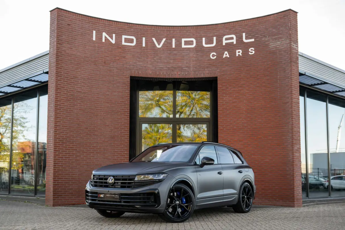 3.0 TSI eHybrid R 4M Puglia MATLAK DynAudio