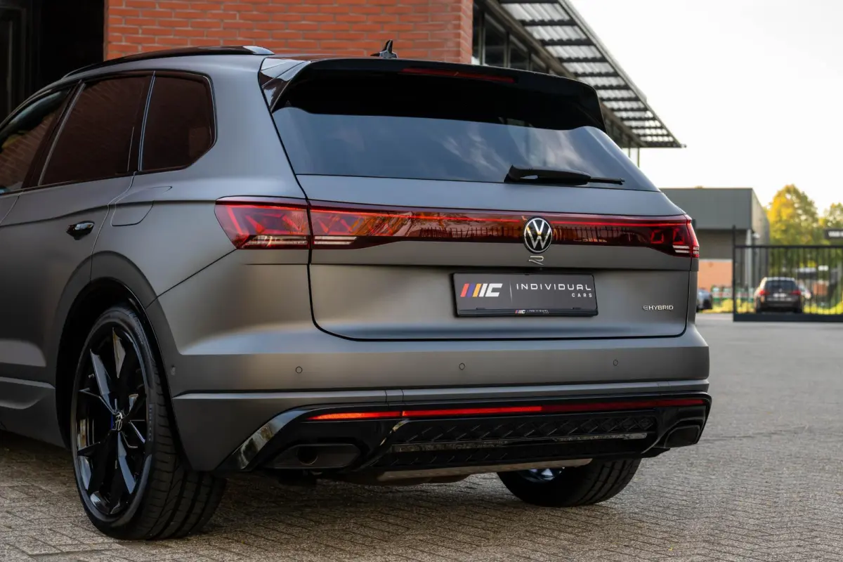 3.0 TSI eHybrid R 4M Puglia MATLAK DynAudio