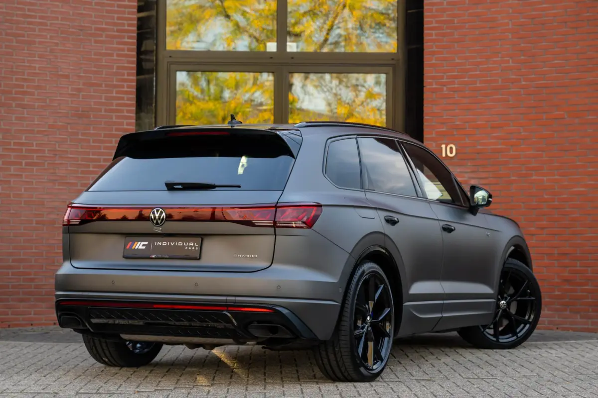 3.0 TSI eHybrid R 4M Puglia MATLAK DynAudio