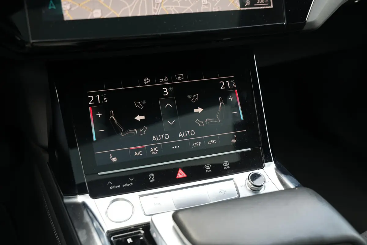 e-tron 50 quattro Launch edition Black 71 kWh