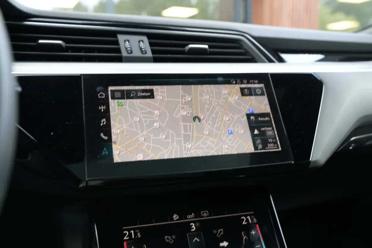 e-tron 50 quattro Launch edition Black 71 kWh
