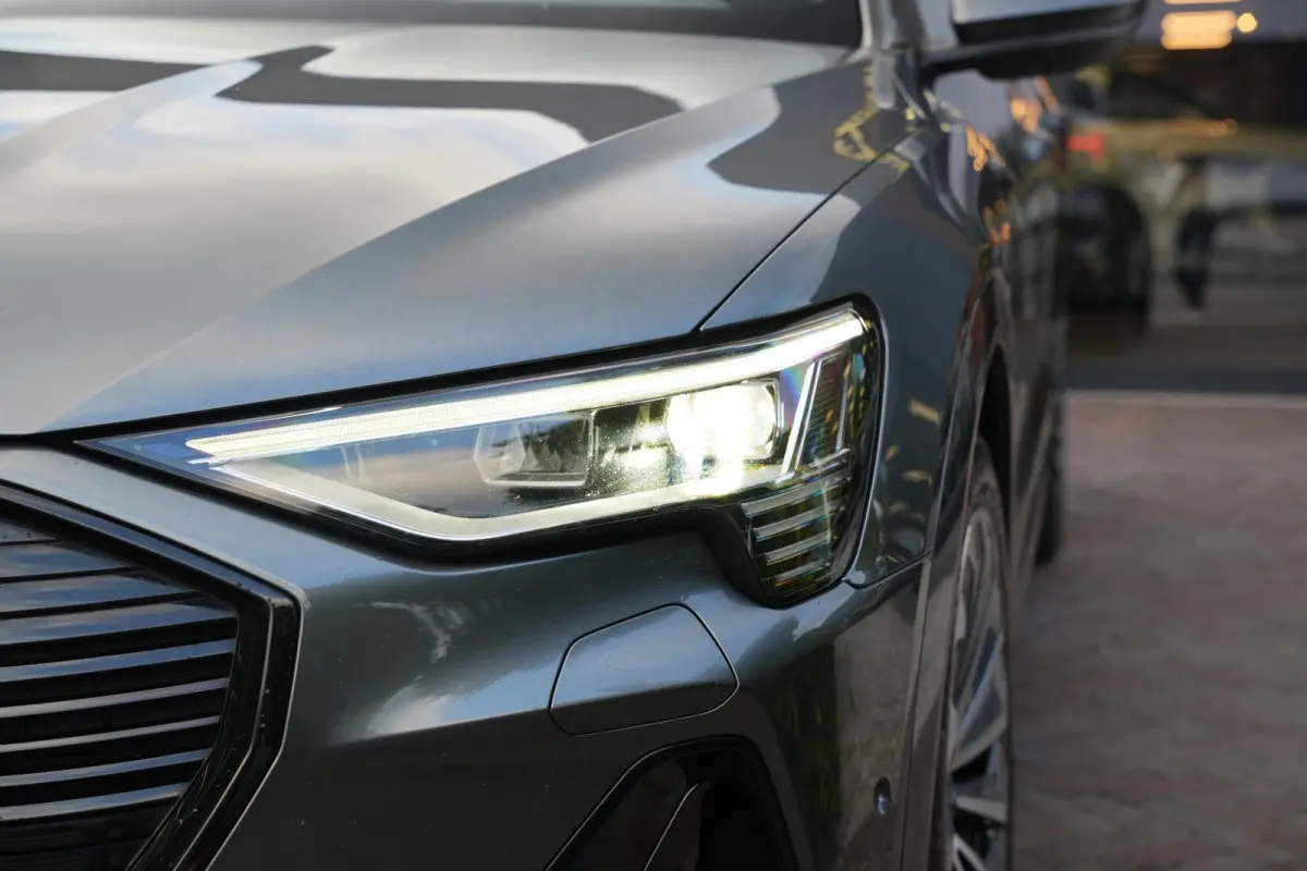 e-tron 50 quattro Launch edition Black 71 kWh