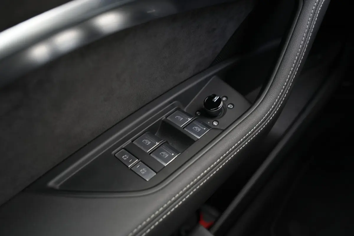 e-tron 50 quattro Launch edition Black 71 kWh