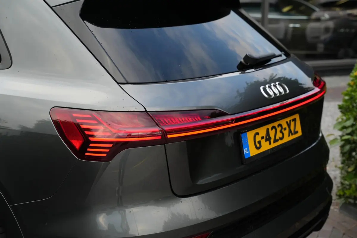 e-tron 50 quattro Launch edition Black 71 kWh