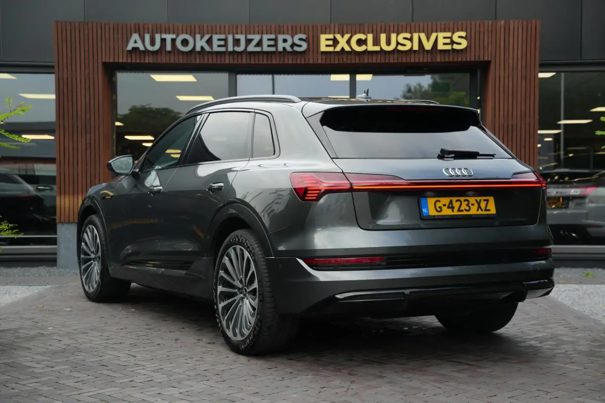 e-tron 50 quattro Launch edition Black 71 kWh