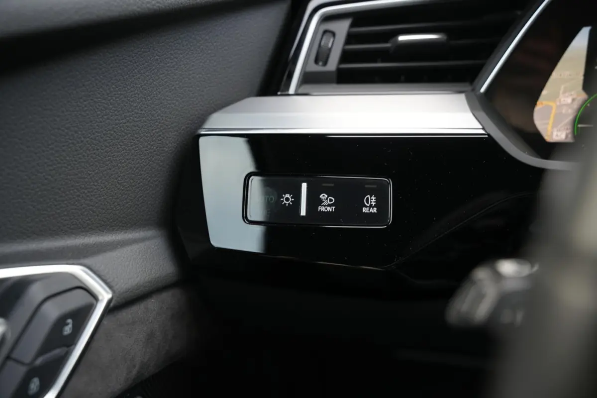 e-tron 50 quattro Launch edition Black 71 kWh