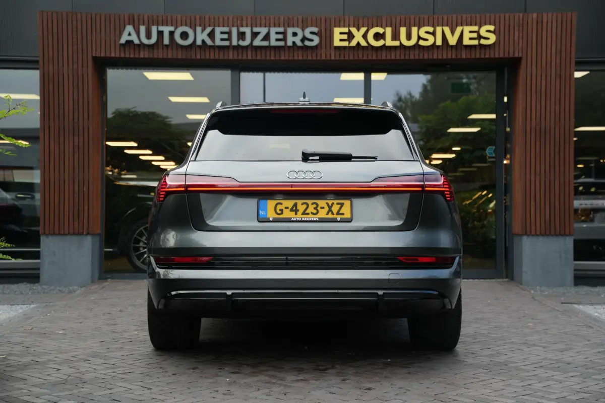 e-tron 50 quattro Launch edition Black 71 kWh