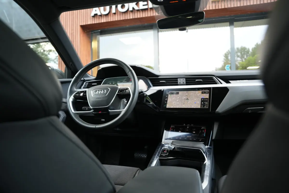 e-tron 50 quattro Launch edition Black 71 kWh