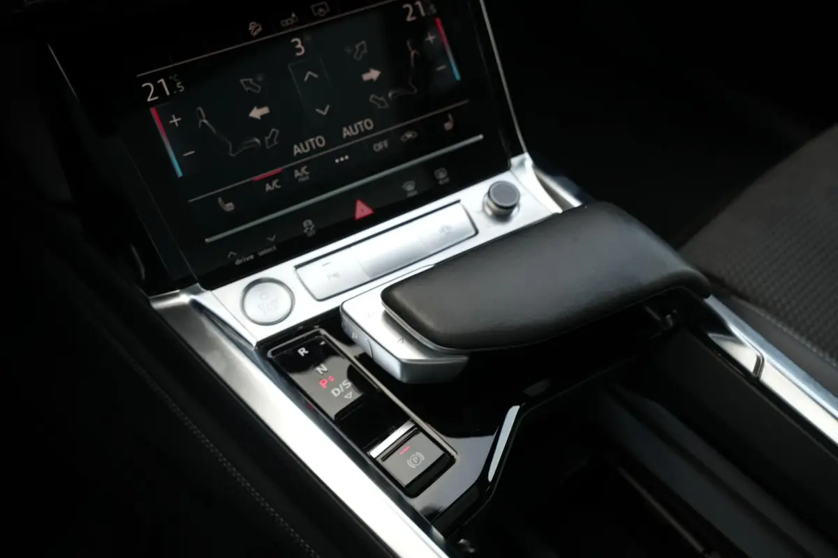 e-tron 50 quattro Launch edition Black 71 kWh