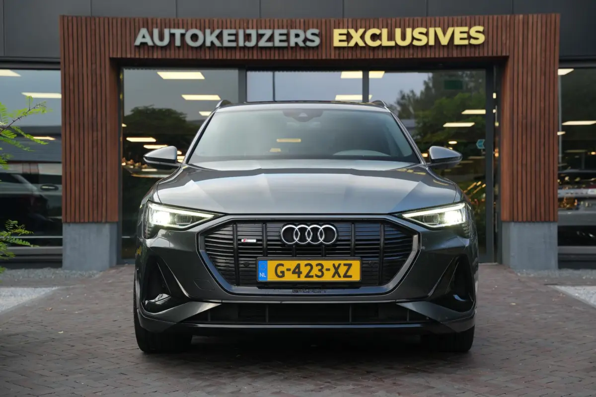 e-tron 50 quattro Launch edition Black 71 kWh