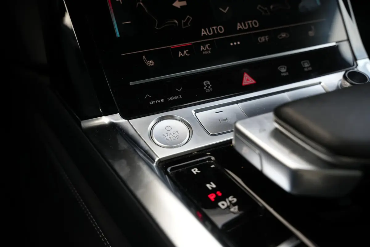 e-tron 50 quattro Launch edition Black 71 kWh