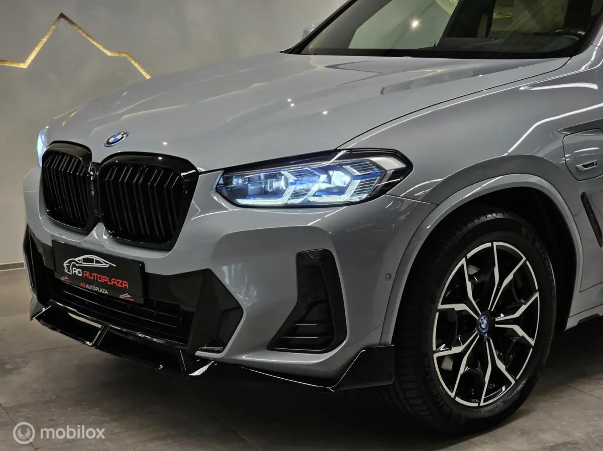 xDrive30e High Executive M Sport Panorama/Keyless/HUD/Brooklyn grey