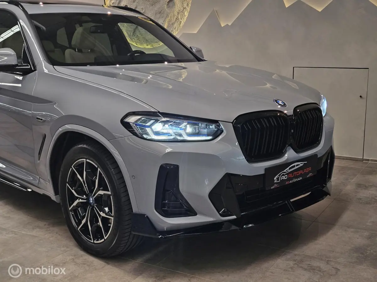 xDrive30e High Executive M Sport Panorama/Keyless/HUD/Brooklyn grey