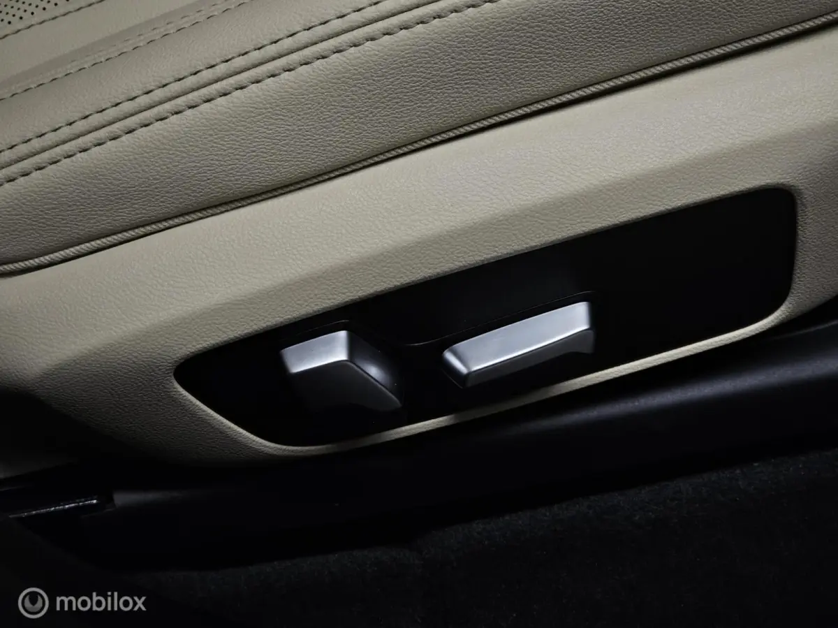 xDrive30e High Executive M Sport Panorama/Keyless/HUD/Brooklyn grey