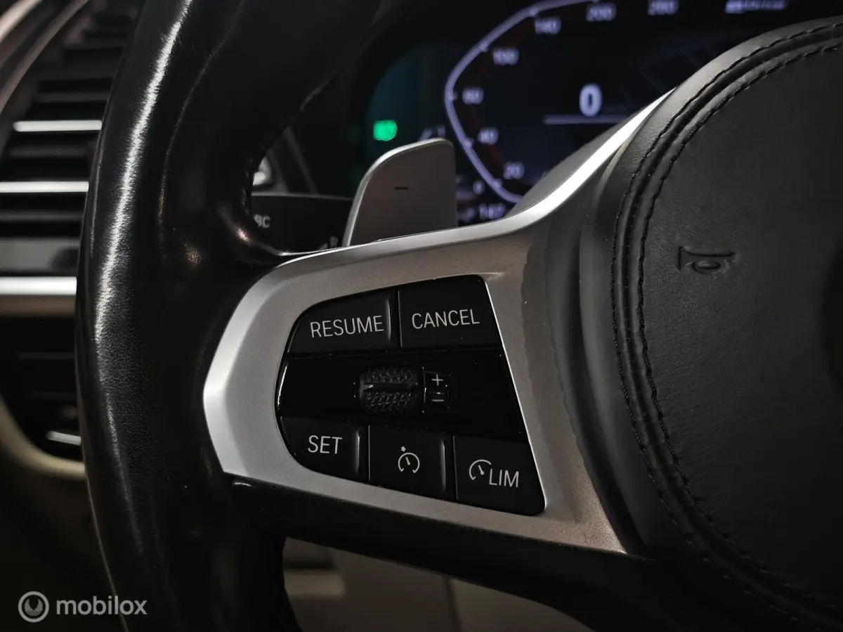 xDrive30e High Executive M Sport Panorama/Keyless/HUD/Brooklyn grey