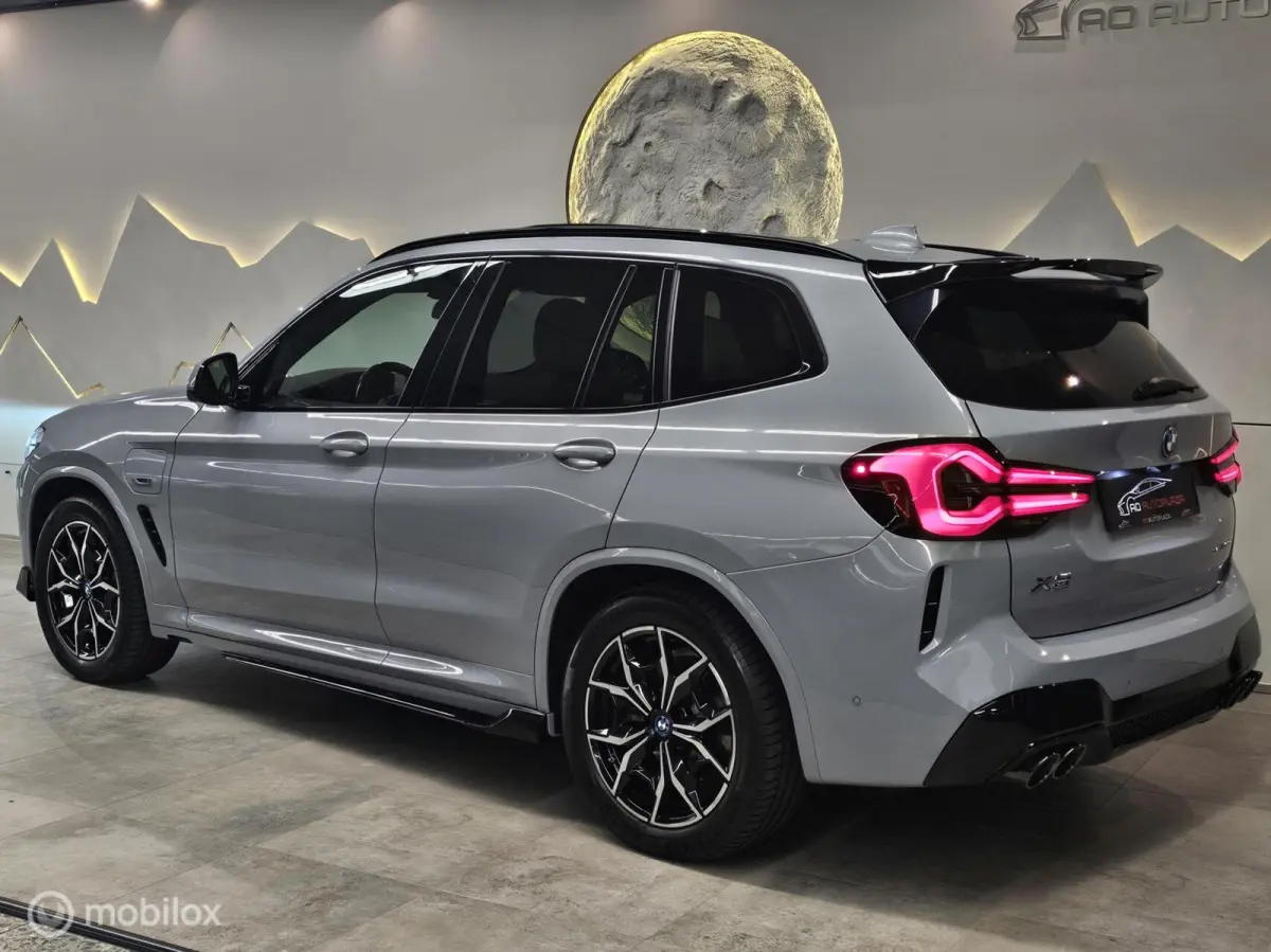 xDrive30e High Executive M Sport Panorama/Keyless/HUD/Brooklyn grey