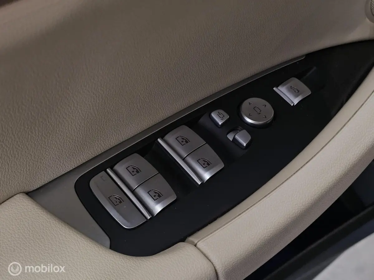 xDrive30e High Executive M Sport Panorama/Keyless/HUD/Brooklyn grey