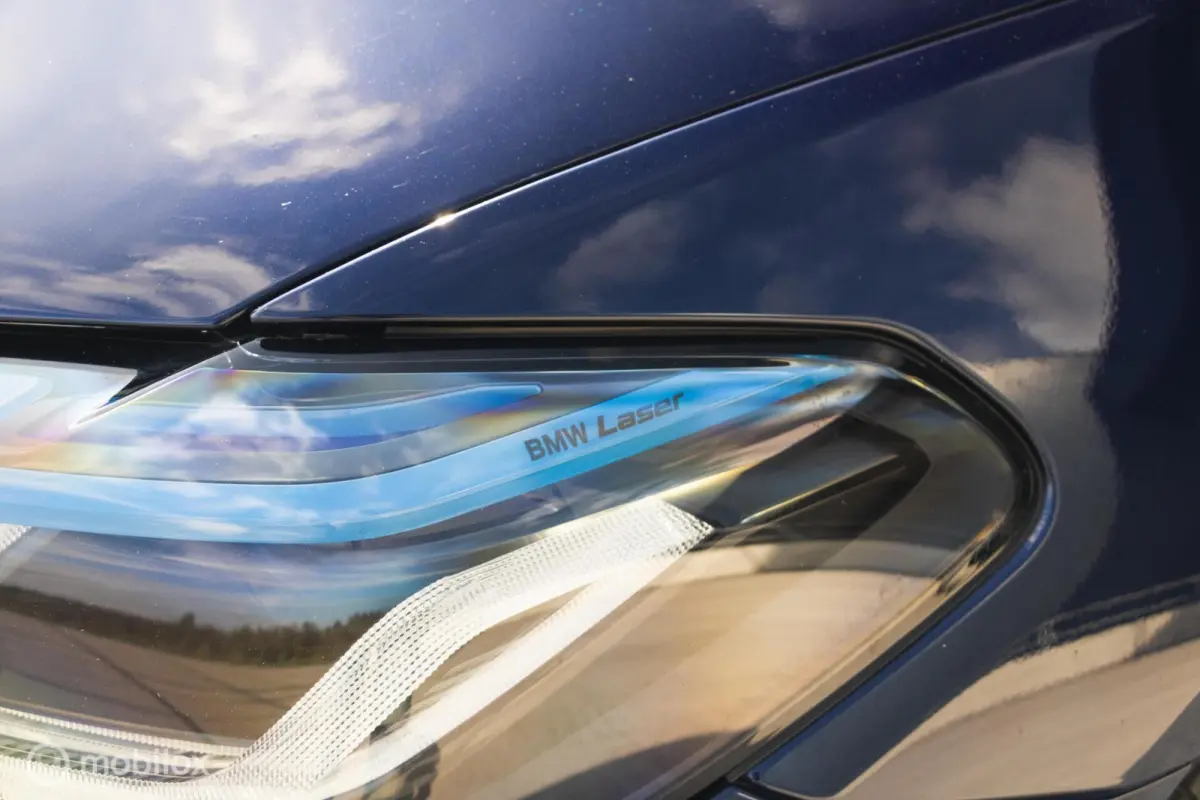 530e xDrive High Executive M-Sport Tanzanite
