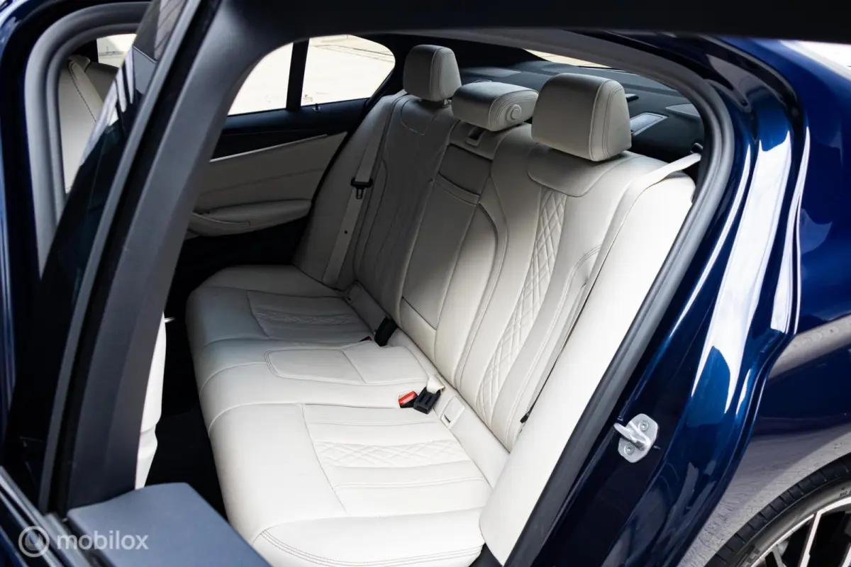 530e xDrive High Executive M-Sport Tanzanite