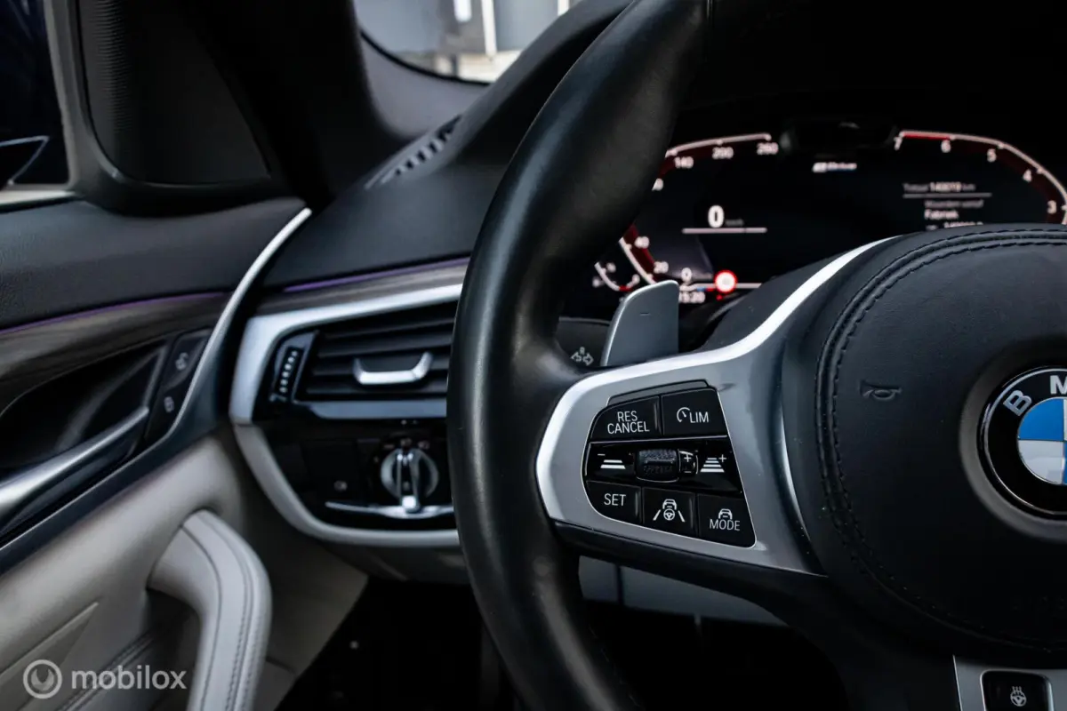 530e xDrive High Executive M-Sport Tanzanite