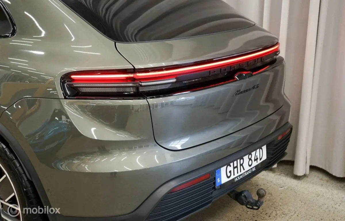4 S 100 kWh, luchtv, 4WS, pano, trekhaak