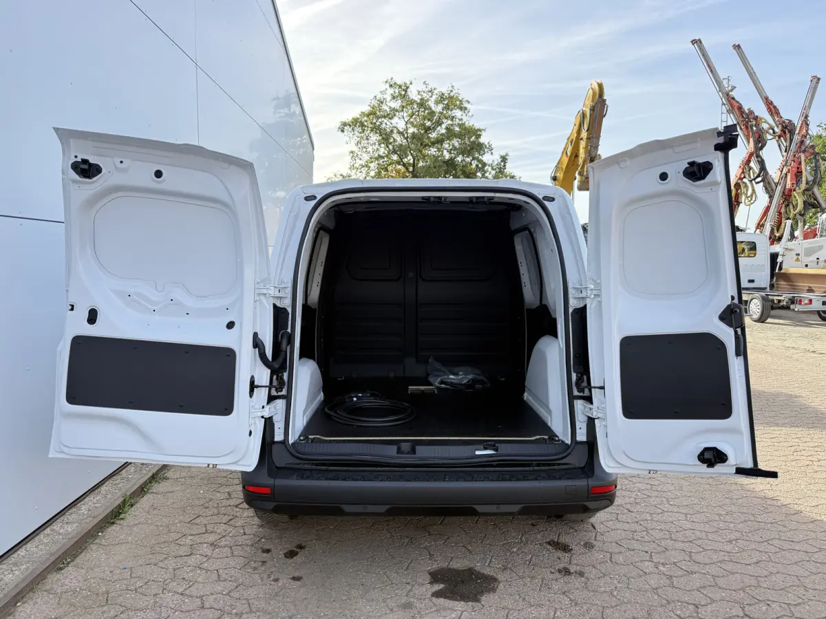 45kWh 122PK Nieuw! Elektrisch 300km WLTP Dubbele Schuifdeur LED Airco Carplay Cruise Control Camera Parkeersensoren v+a