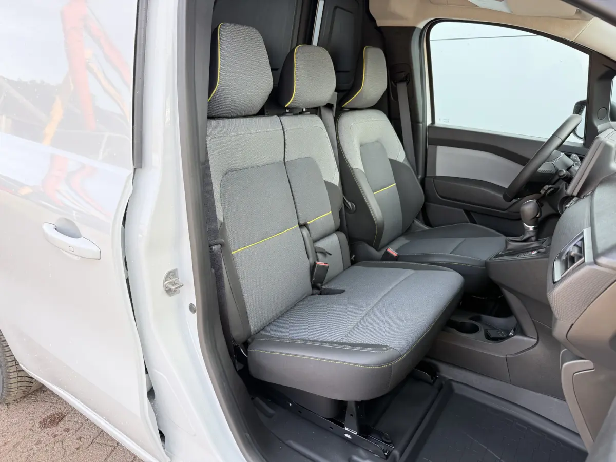45kWh 122PK Nieuw! Elektrisch 300km WLTP Dubbele Schuifdeur LED Airco Carplay Cruise Control Camera Parkeersensoren v+a