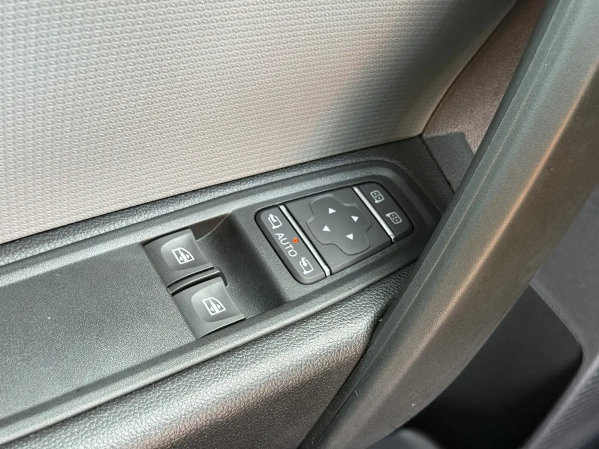 45kWh 122PK Nieuw! Elektrisch 300km WLTP Dubbele Schuifdeur LED Airco Carplay Cruise Control Camera Parkeersensoren v+a