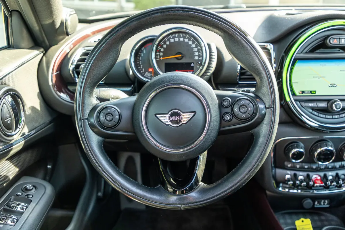 1.5 Cooper Chili Serious Business Panoramadak I Leder Alcantara I Sportstoelen I Navigatie I Stoelverwarming I NAP
