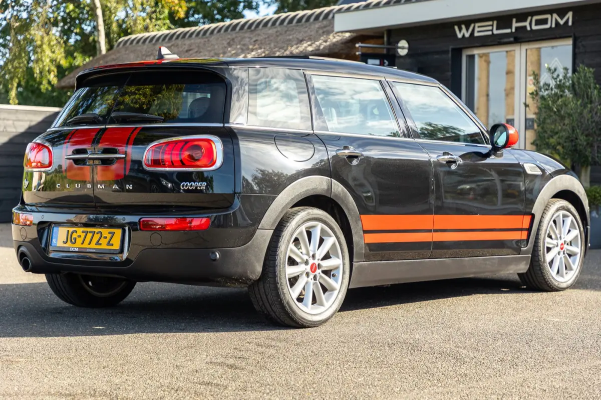1.5 Cooper Chili Serious Business Panoramadak I Leder Alcantara I Sportstoelen I Navigatie I Stoelverwarming I NAP