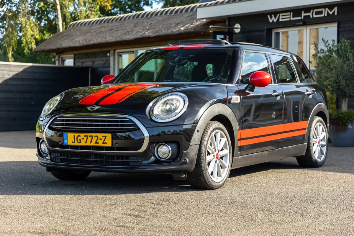 1.5 Cooper Chili Serious Business Panoramadak I Leder Alcantara I Sportstoelen I Navigatie I Stoelverwarming I NAP