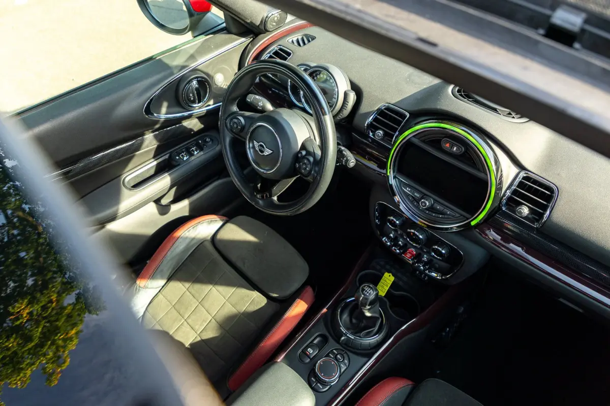 1.5 Cooper Chili Serious Business Panoramadak I Leder Alcantara I Sportstoelen I Navigatie I Stoelverwarming I NAP
