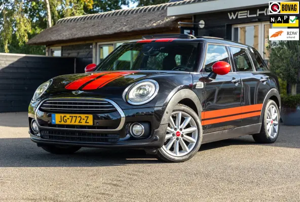 1.5 Cooper Chili Serious Business Panoramadak I Leder Alcantara I Sportstoelen I Navigatie I Stoelverwarming I NAP