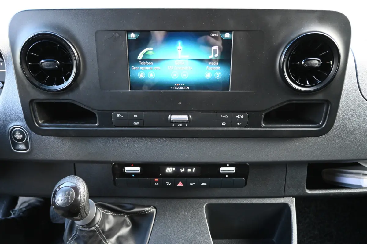 317 CDI L3H2 Camera, Apple Carplay/Android Auto