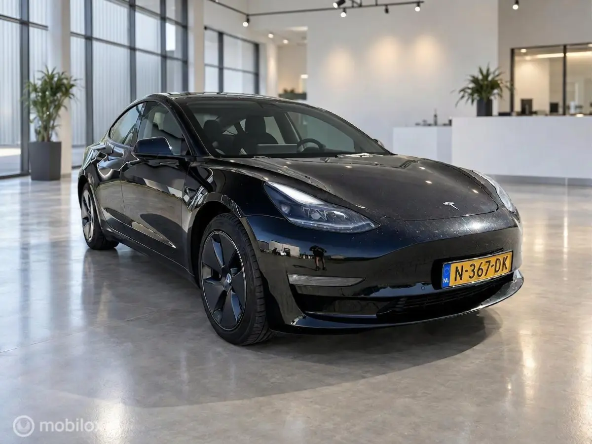 Long Range AWD 75 kWh | Warmtepomp | SOH 90,8% | 351 pk | Zwart