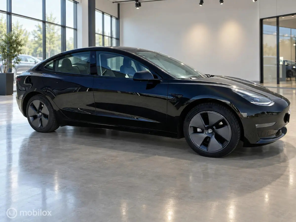 Long Range AWD 75 kWh | Warmtepomp | SOH 90,8% | 351 pk | Zwart