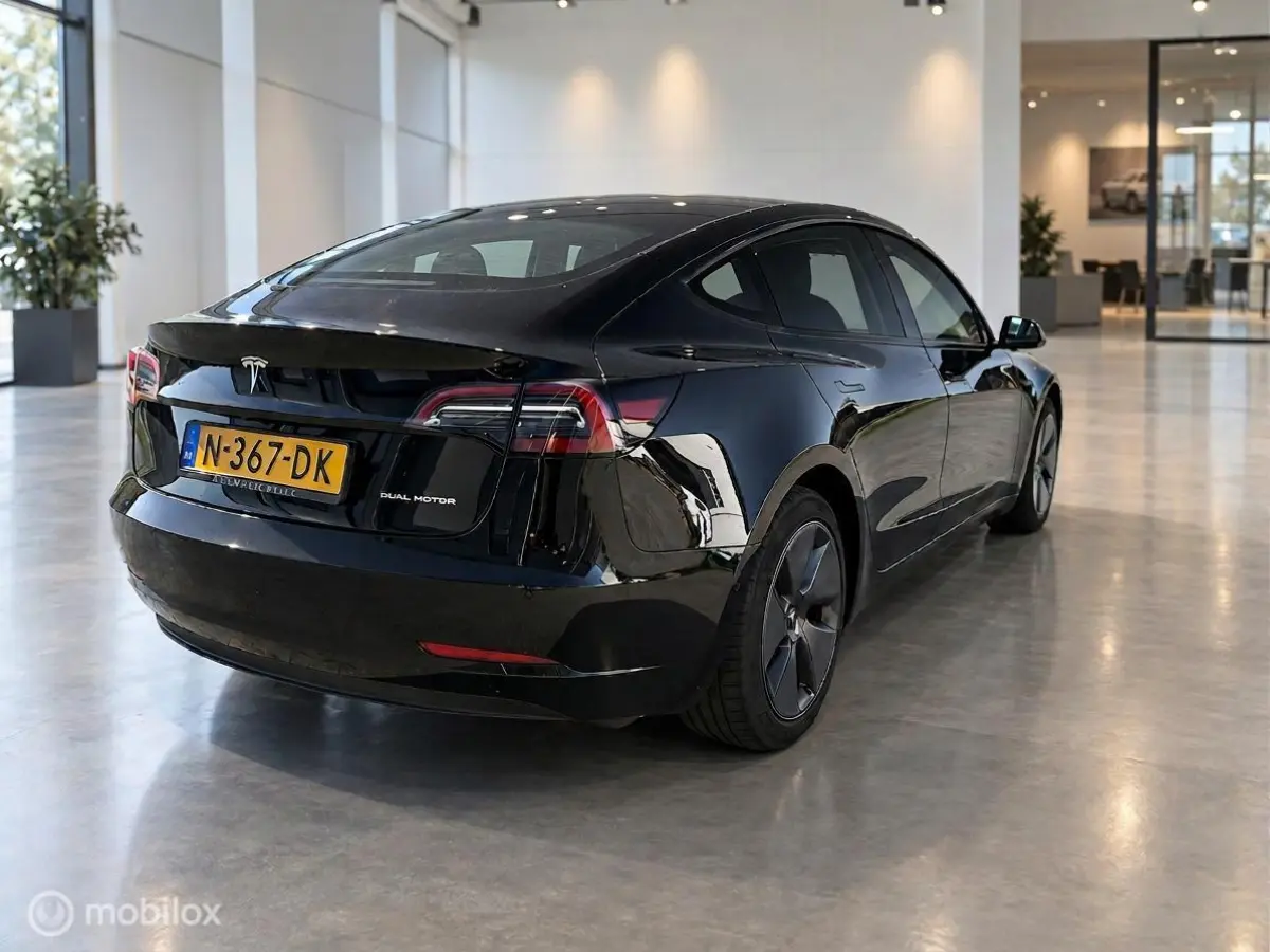 Long Range AWD 75 kWh | Warmtepomp | SOH 90,8% | 351 pk | Zwart