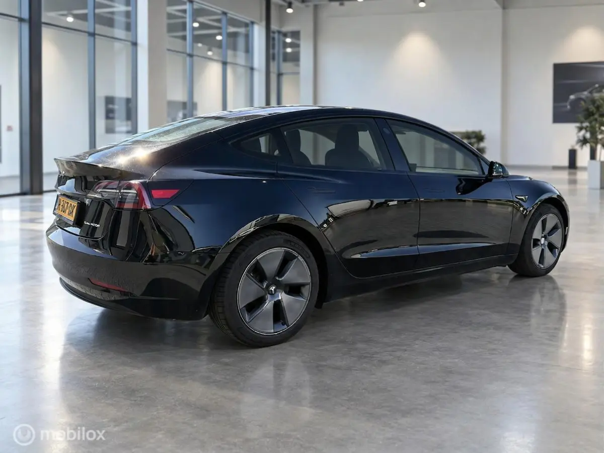 Long Range AWD 75 kWh | Warmtepomp | SOH 90,8% | 351 pk | Zwart