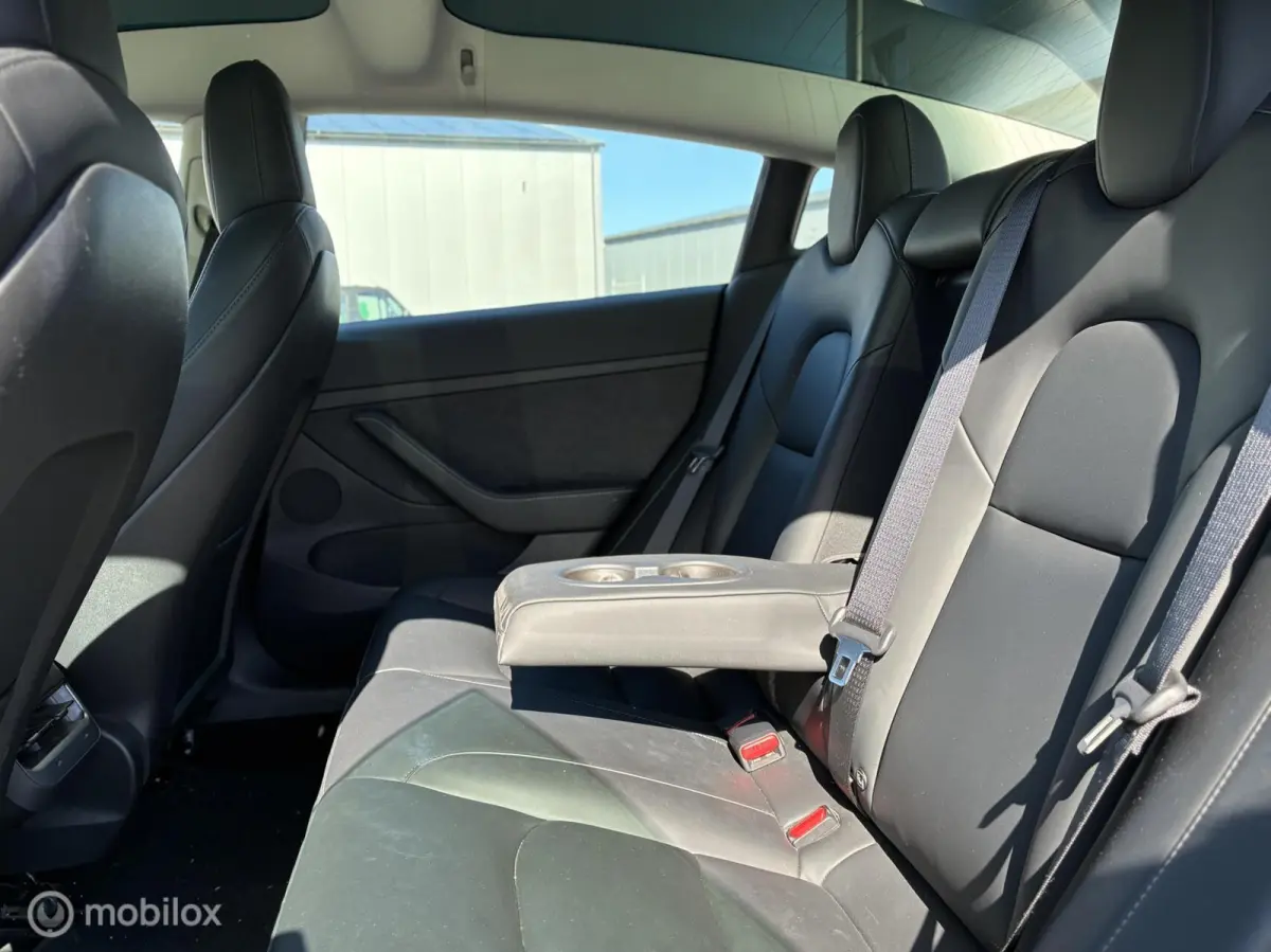 Long Range AWD 75 kWh | Warmtepomp | SOH 90,8% | 351 pk | Zwart