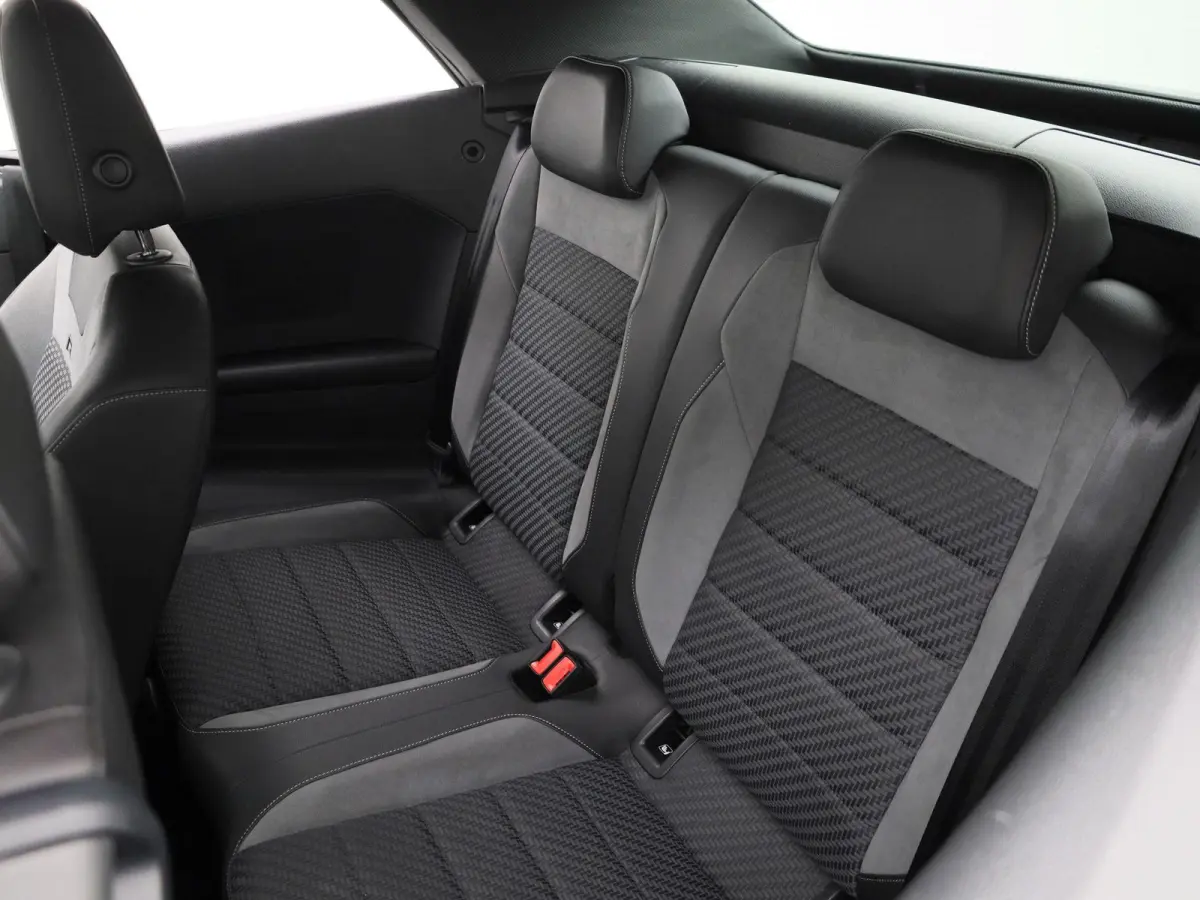 1.5 TSI R-Line | 150 PK | Automaat | Adaptieve Cruise Control | Parkeercamera | Stoelverwarming | Navigatie |