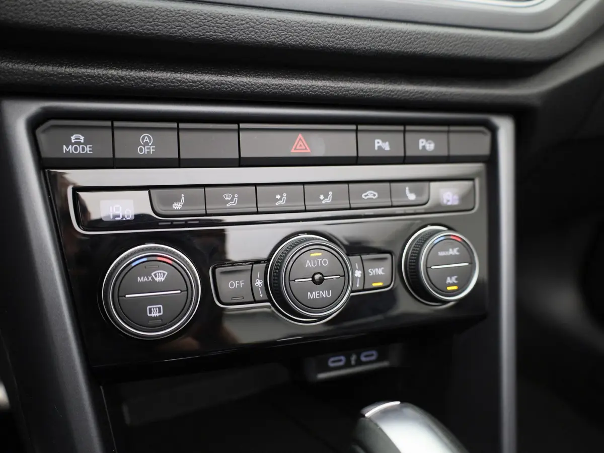 1.5 TSI R-Line | 150 PK | Automaat | Adaptieve Cruise Control | Parkeercamera | Stoelverwarming | Navigatie |