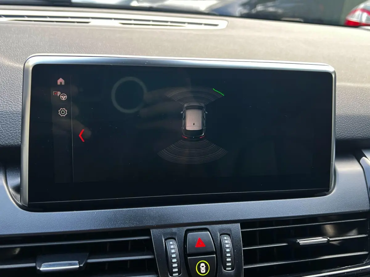 225xe iPerformance eDrive Edition leder_Led_Headsup