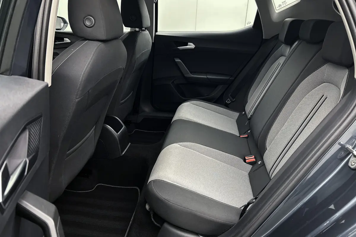 1.0 TSI Style | LED koplampen | Parkeersensoren | Lichtmetalen velgen
