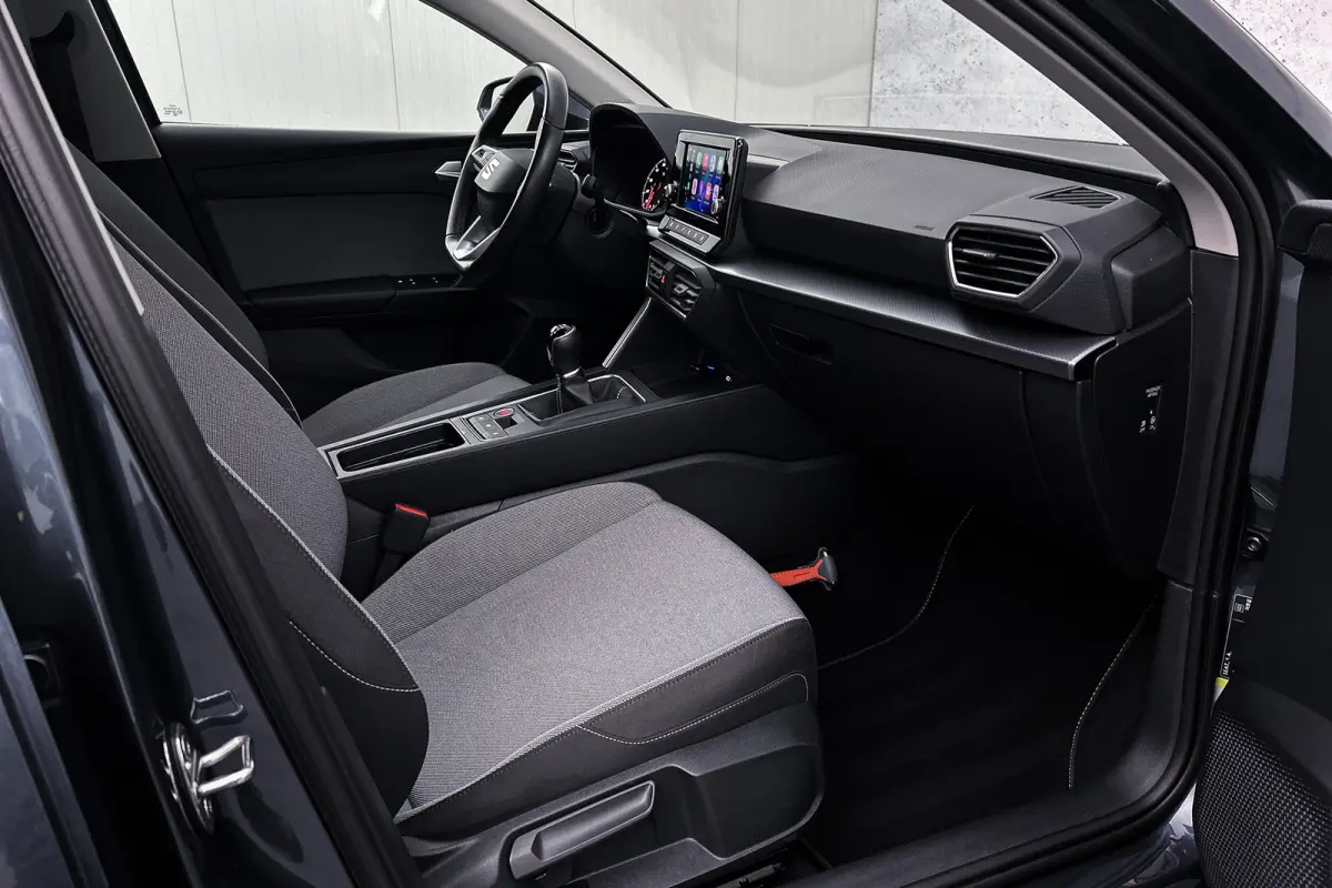 1.0 TSI Style | LED koplampen | Parkeersensoren | Lichtmetalen velgen